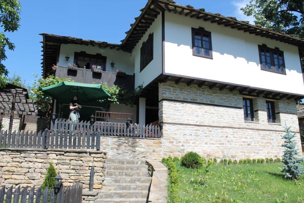 فندق New Bakalov House بوجينتسي المظهر الخارجي الصورة